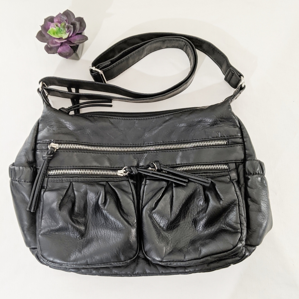 Bueno black faux leather crossbody purse